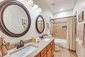 Extended-stay Oasis: Gilbert Getaway w/ Office!