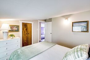 1 Mi to K-state Campus: Central Manhattan Home