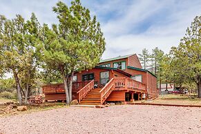 Private Hot Tub & Fire Pit: Pine Cabin Near Hiking