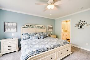 4 Mi to Dtwn: Ohio River Valley Home w/ Deck!