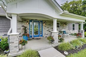 4 Mi to Dtwn: Ohio River Valley Home w/ Deck!