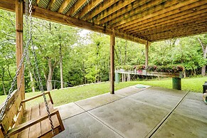 4 Mi to Dtwn: Ohio River Valley Home w/ Deck!