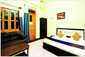 Hotel HR Kashi Viswanath Temple