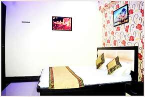 Hotel HR Kashi Viswanath Temple