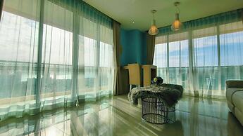 Luxury 2-bedroom Sea View Escape