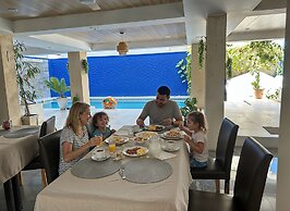 KUE Hotel Maafushi