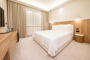 Premier Lounge Hotel