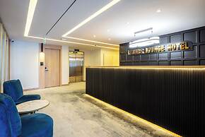 Premier Lounge Hotel