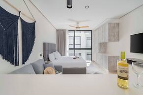 Practical and Cozy AZ Studio! Close to Everything!