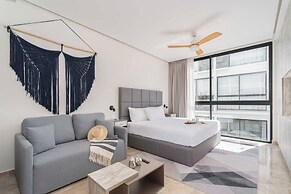 Practical and Cozy AZ Studio! Close to Everything!