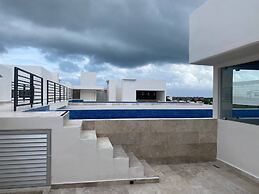 Spacious and Comfortable Ph With Private Pool in Zama!