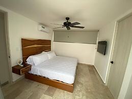 Spacious and Comfortable Ph With Private Pool in Zama!