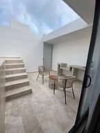 Spacious and Comfortable Ph With Private Pool in Zama!