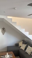 Spacious and Comfortable Ph With Private Pool in Zama!