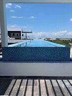 Perfect Studio Light and Nature in Aldea Zama