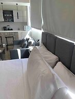 Perfect Studio Light and Nature in Aldea Zama
