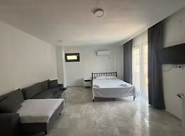 Maia Suites
