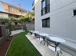 Maia Suites