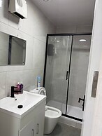 Peaceful Luton Apartment With Electric Heating & Wifi