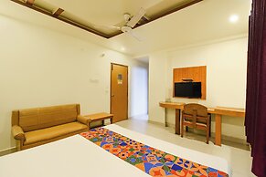 Fabhotel Marjan International
