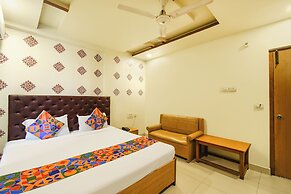Fabhotel Marjan International