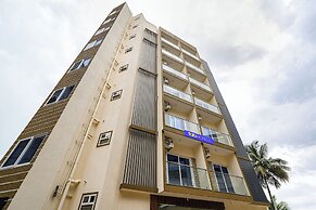 Fabhotel Royal Suites I