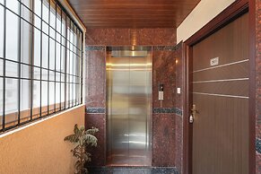 Fabhotel Royal Suites I