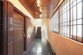 Fabhotel Royal Suites I