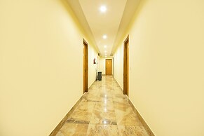 Fabhotel Crestwood Inn