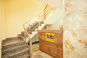 Fabhotel Crestwood Inn