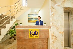 Fabhotel Crestwood Inn