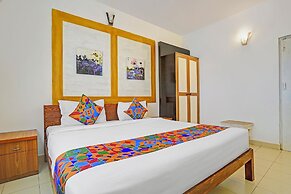 Fabhotel Park Grand Royal Palms