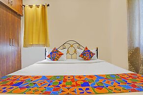 Fabhotel Park Grand Royal Palms