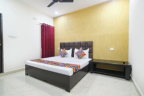 Fabhotel Parijat