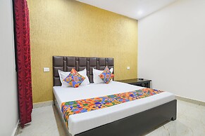 Fabhotel Parijat