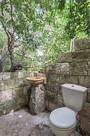 Amani Luxury 4BR Villa & Pool in Batroun
