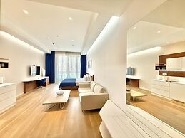 Condo Studio Plaza