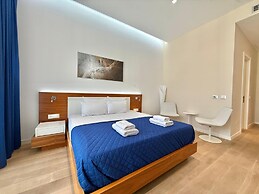 Condo Studio Plaza