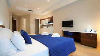 Condo Studio Plaza