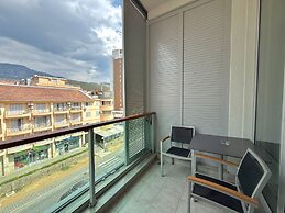 Condo Studio Plaza