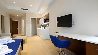 Condo Studio Plaza