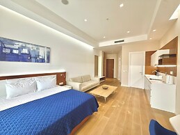 Condo Studio Plaza