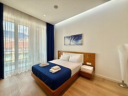Condo Studio Plaza