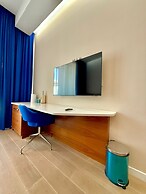 Condo Studio Plaza