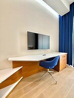 Condo Studio Plaza
