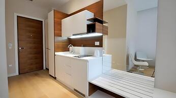 Condo Studio Plaza
