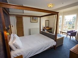 The Golf Hotel