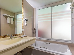 The Kris Resort Hotel