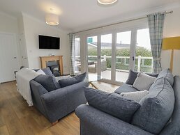 Platinum Lodge