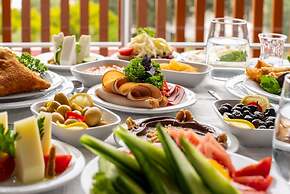 Sude Beach Resort Hotel